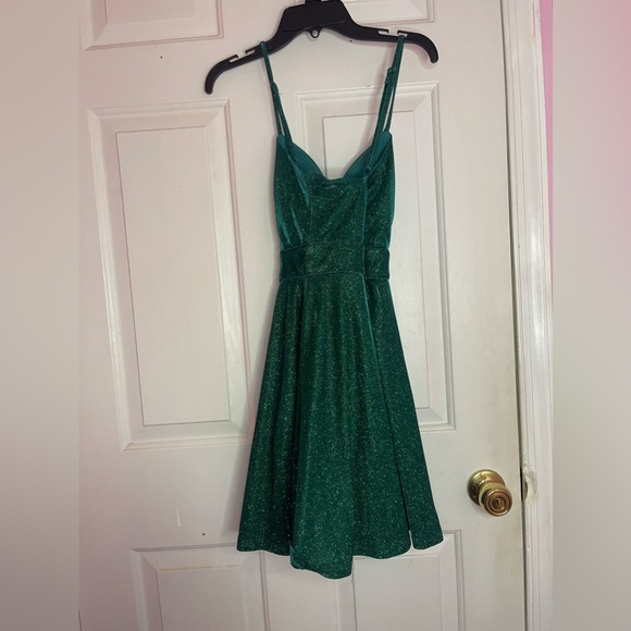 Midnight Doll green dress - Picture 2 of 6